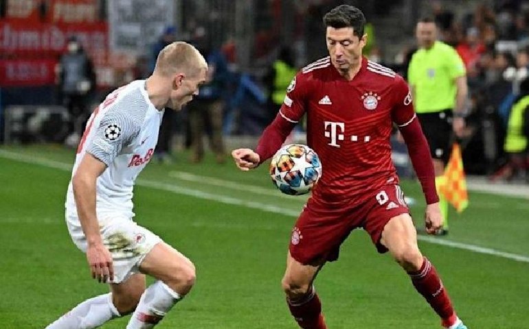Bayern cede empate no fim, mas assume liderança do Alemão; Dortmund leva 3