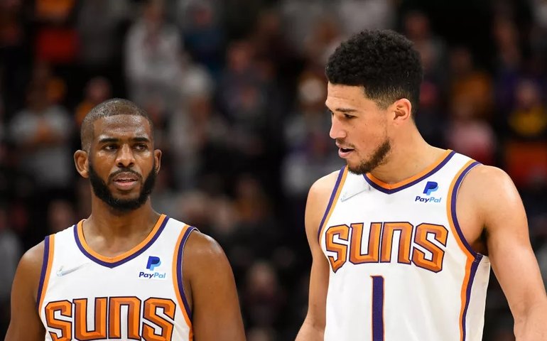 Após decepção na temporada passada, Phoenix Suns estreia com vitória na NBA
