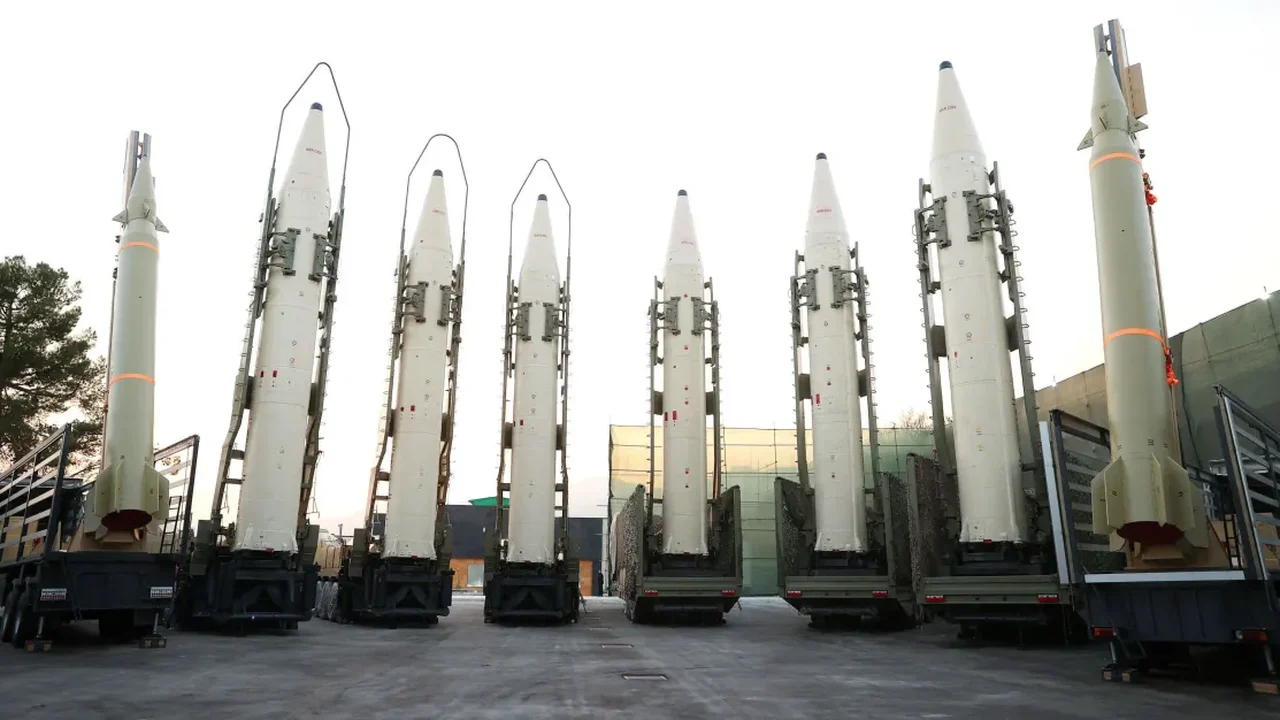 Irã: ministério das Relações Exteriores nega envio de mísseis balísticos para a Rússia