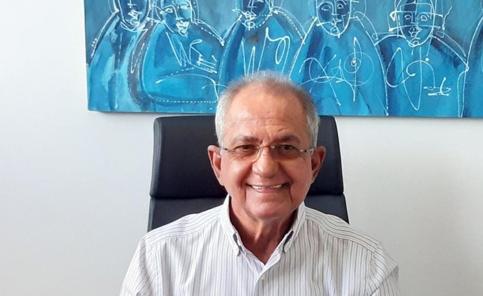 Dr. Júlio Bandeira