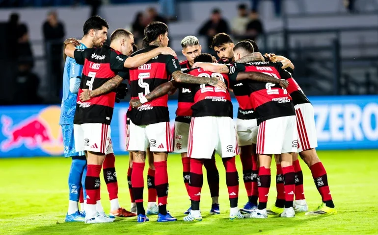 VAR de jogo polêmico do Flamengo fica fora da 2ª rodada; árbitro apita Peñarol x Platense