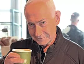 Grande estilhaço de míssil iraniano cai próximo a gabinete de Netanyahu