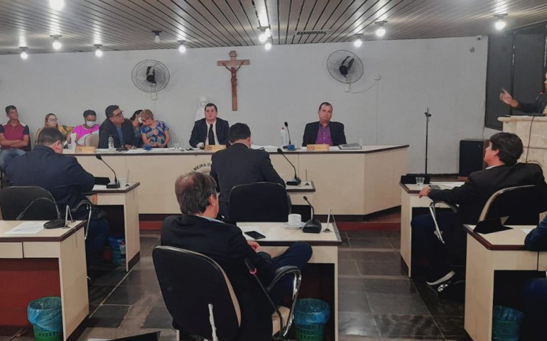 [PRIVATIZAÇÃO DA SAÚDE] Sociedade civil diz que obteve apoio da Câmara para barrar contrato de R$28 milhões em Palmeira