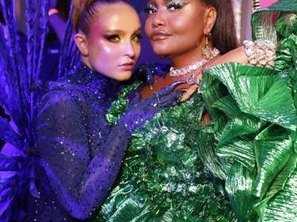 Larissa Manoela e Gaby Amarantos
