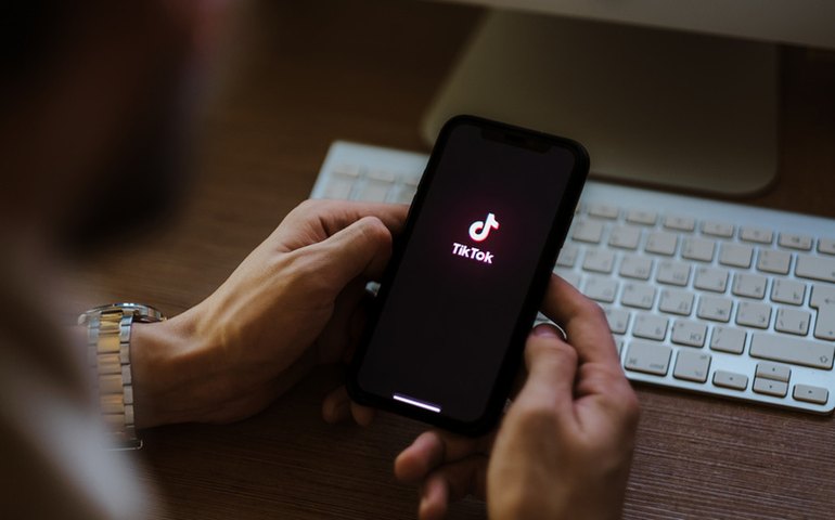 Ações educativas para mulheres são promovidas pelo TikTok