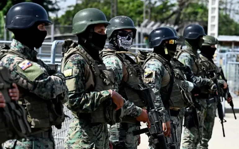 Equador prorroga estado de exceção por 30 dias após crise provocada por fuga de chefe do narcotráfico 