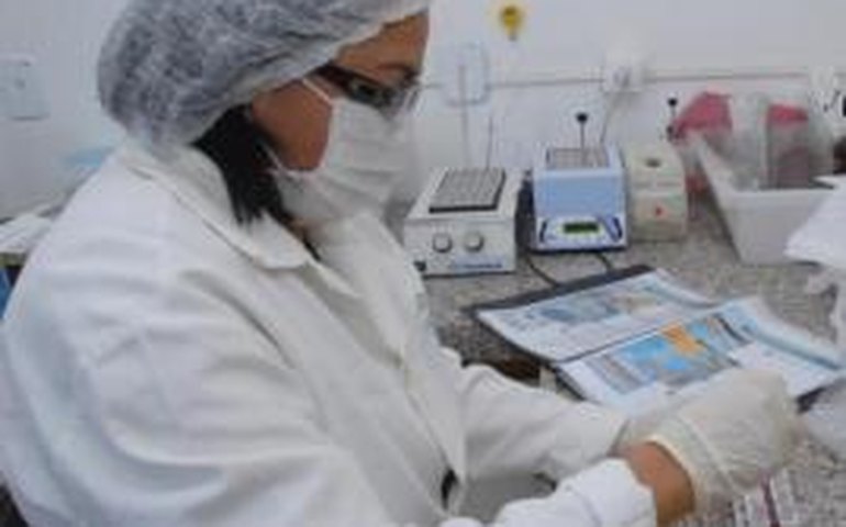 Lacen entrega computadores para municípios alagoanos