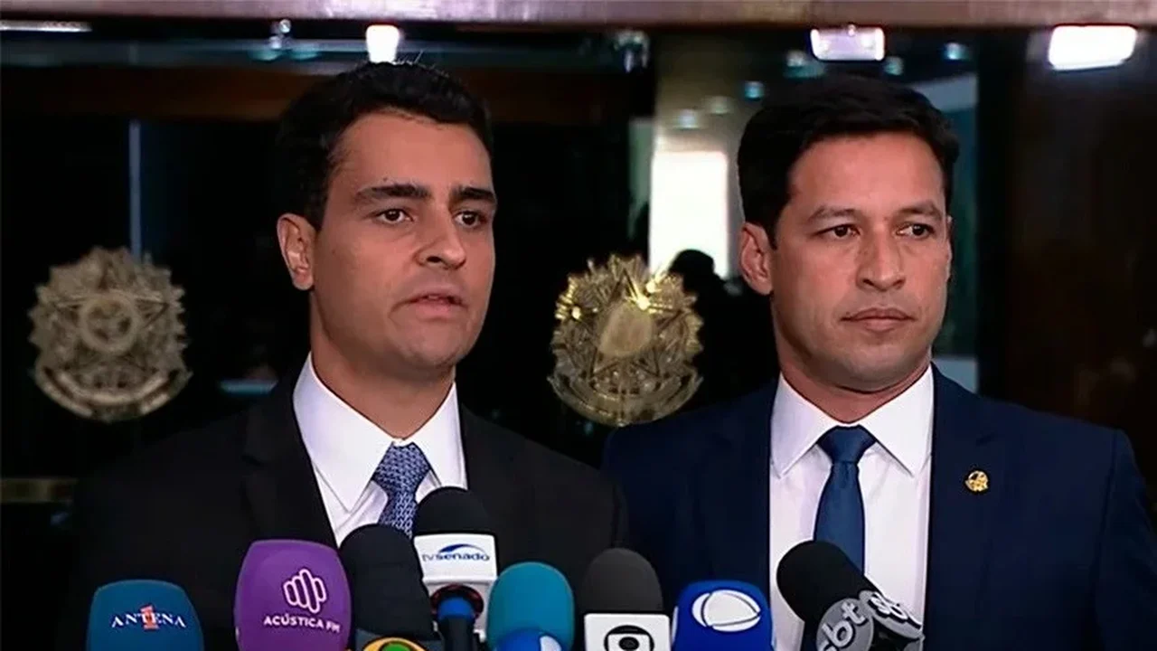 Gestões JHC e Rodrigo Cunha já empenharam R$ 378 milhões em comunicação de 2021 a 2026