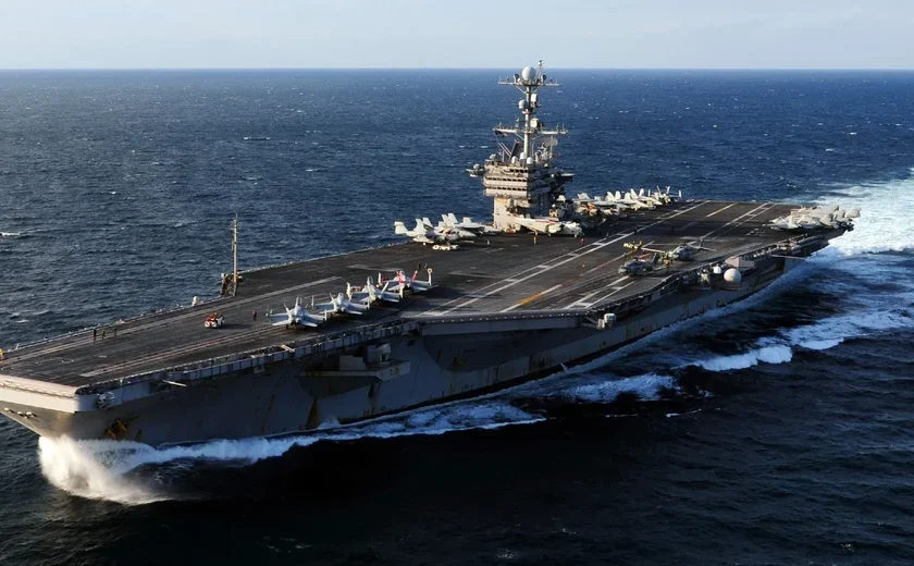 'Cidade' flutuante: Conheça o USS George Washington, o superporta-aviões dos EUA com propulsão nuclear que está no Rio