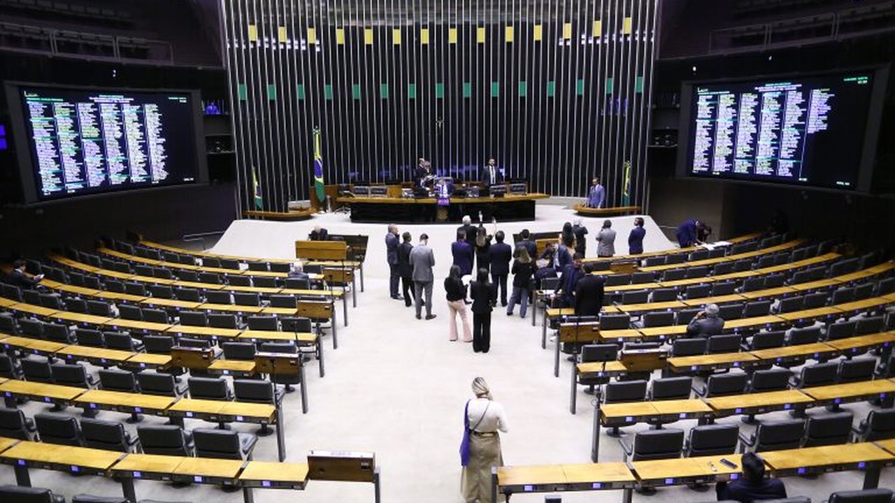 Câmara aprova MP do Fundo Social com permissão para leilão do excedente do pré-sal
