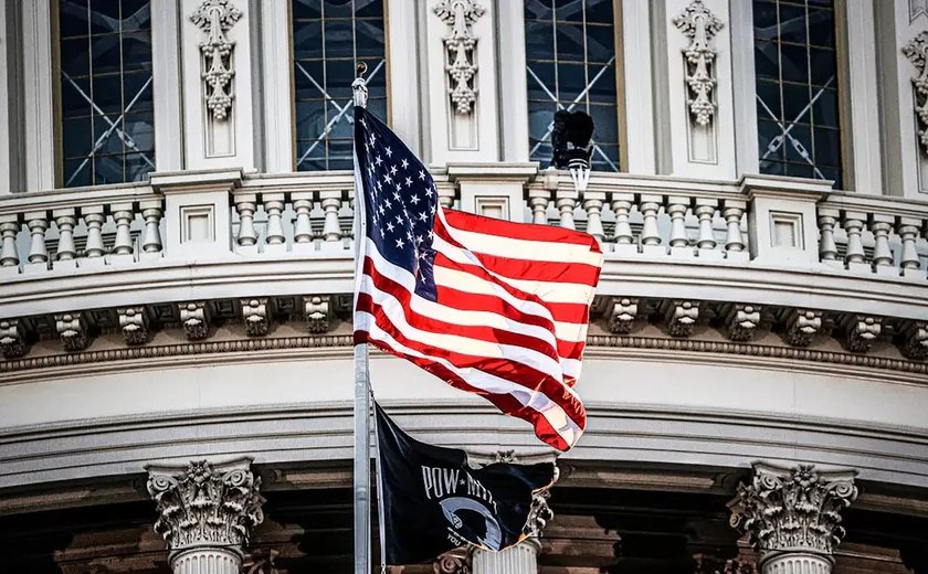 PMI de serviços dos Estados Unidos medido pelo ISM recua a 51,2 em março