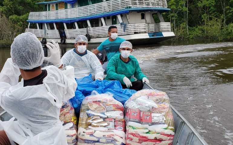 Indígenas do Amazonas recebem 60 mil cestas básicas