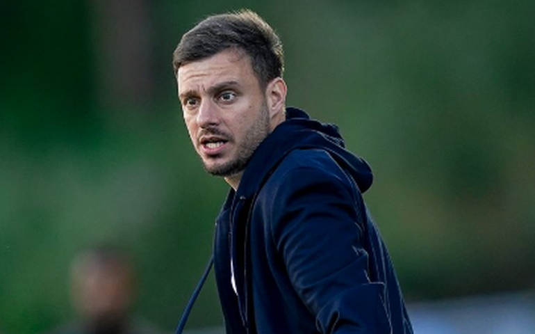 Técnico do Porto elogia Abel e prevê estreia nivelada no Mundial: 'Palmeiras é um dos maiores'