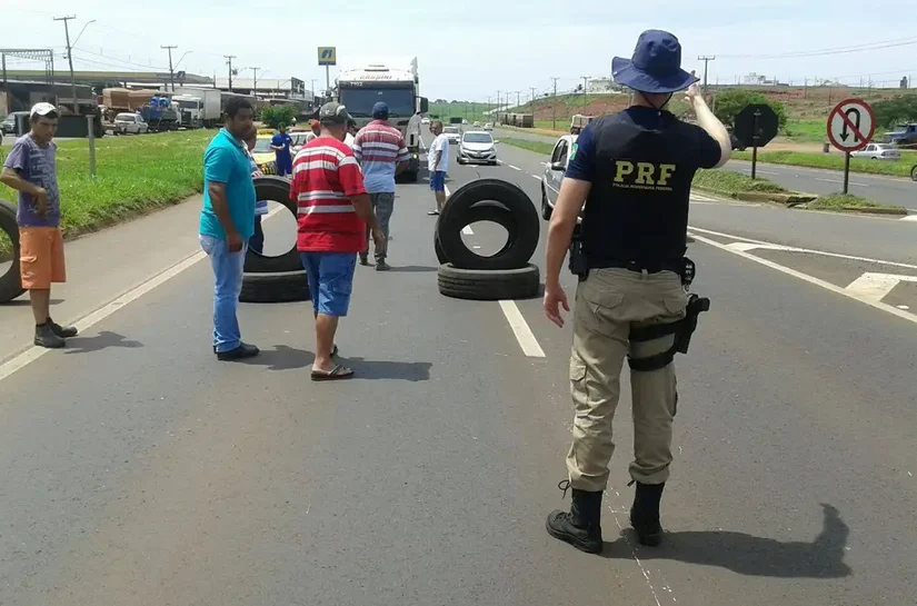 PRF intensifica fiscalização contra embriaguez ao volante no carnaval