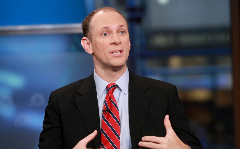 Goolsbee, do Fed, diz que BC americano não pode arriscar demorar demais para cortar juros