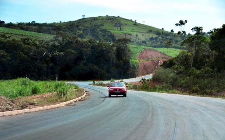 Governo autoriza obras de restauração da Rodovia AL-210