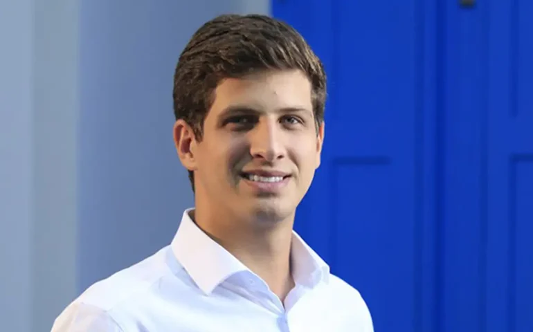 João Campos e Tabata Amaral anunciam noivado: 'Pra sempre'