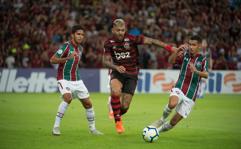 Fluminense e Flamengo fazem clássico movimentado, mas ficam no 0 a 0 no Maracanã