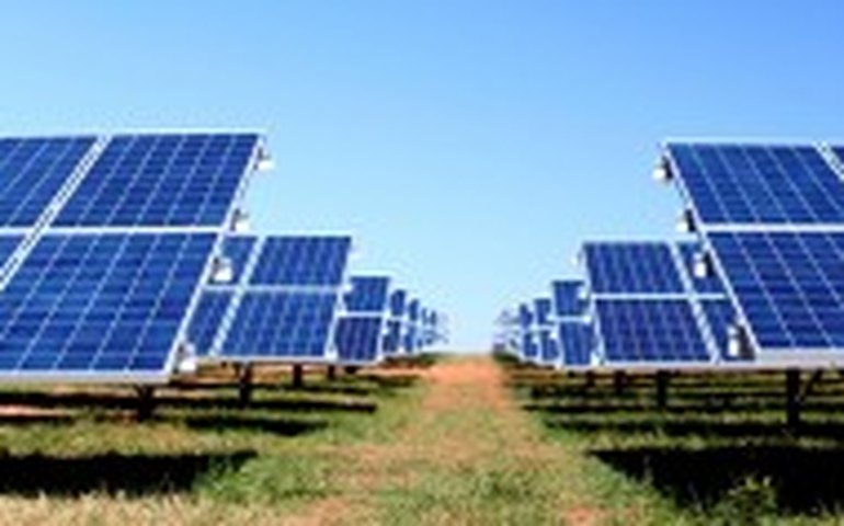 Fontes de energia limpa precisam dobrar em oito anos