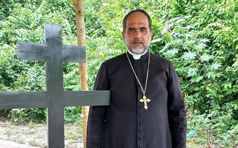 PTB formaliza Padre Kelmon Luís à Presidência para substituir Roberto Jefferson