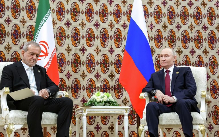 Irã mantém contatos regulares com Rússia e China sobre crise interna