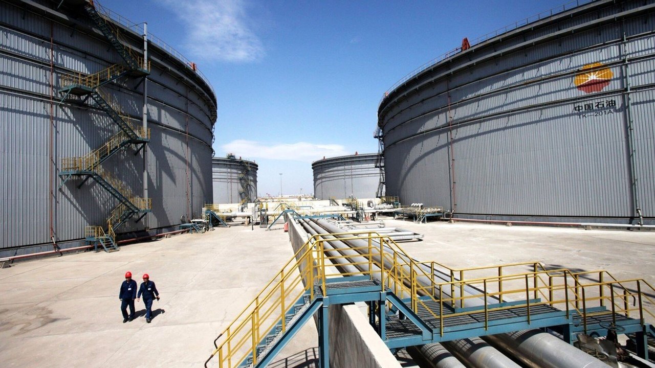 Importações chinesas de petróleo bruto da Rússia atingem novo recorde em 2024