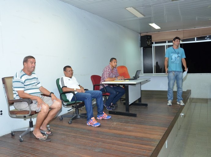 Semel reúne representantes do times do Campeonato de Futebol Miguelense
