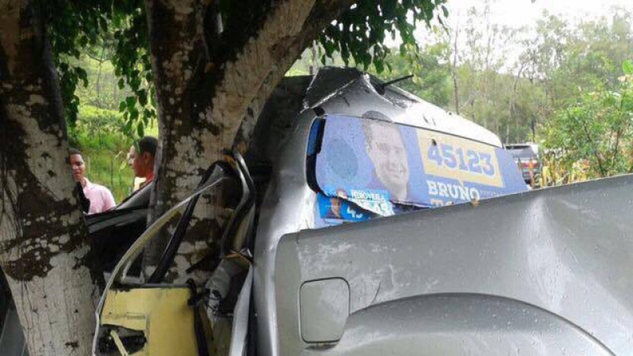 Filho de ex vice-prefeita de Palmeira morre em acidente na BR-316