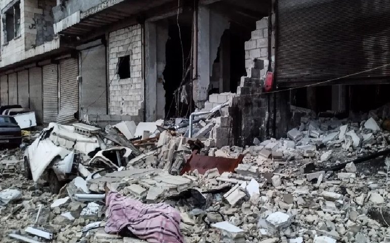 Aumenta para 2.300 o número de mortos em terremoto que atingiu Turquia e Síria