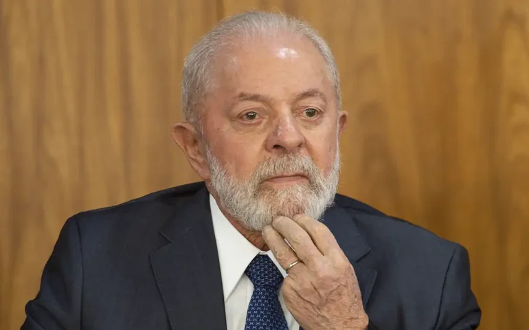 Termina reunião com Lula e ministros sobre estatais após mais de 2h