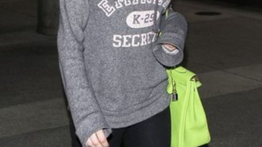 Avril Lavigne fica presa em aeroporto argentino