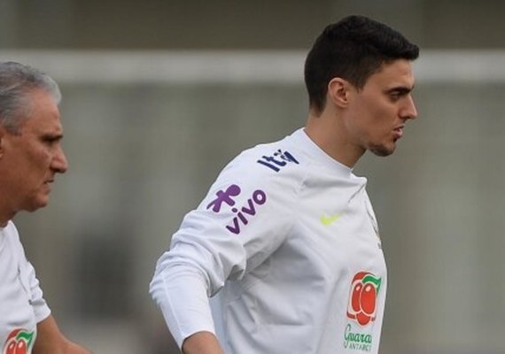 Após filho de Tite endossar posts homofóbicos, seleção diz repudiar preconceito