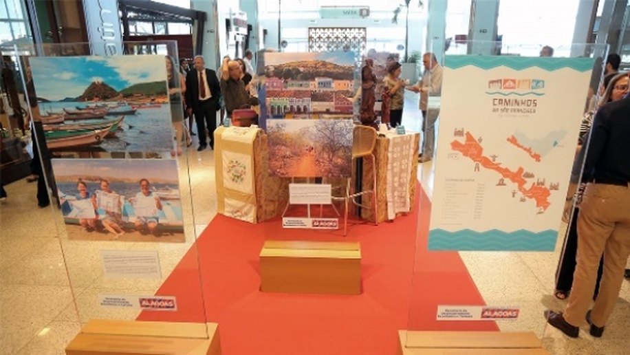 Exposição de artesanato e fotografias mostram a riqueza da região Caminhos do São Francisco