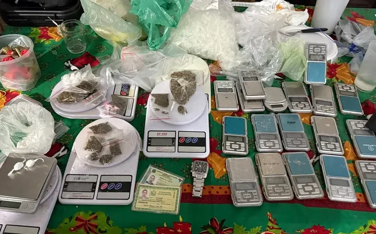 Operação do GAECO prende policial militar com drogas e R$ 7,7 mil em Maceió