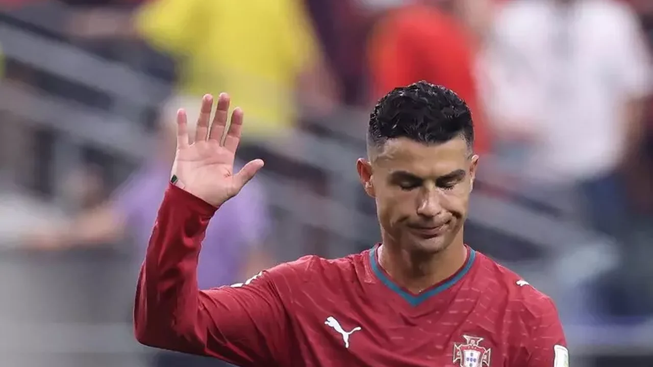 CR7 rezou para Messi perder Copa de 2014, diz revista católica