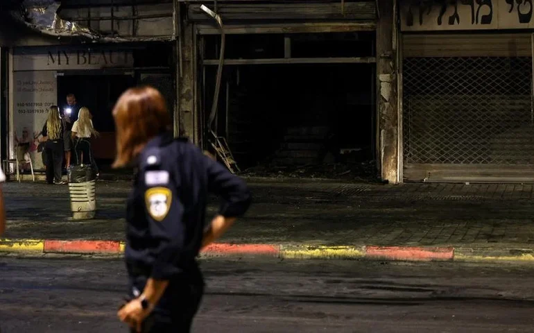 Explosão de carro em cidade do centro de Israel deixa quatro mortos