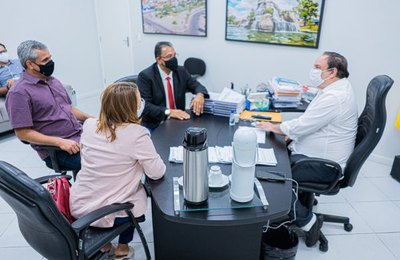 Prefeito Luciano recebe visita de representantes do Conselho Regional de Contabilidade