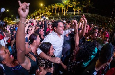 No meio do povo, prefeito JHC destaca impacto positivo do São João de Maceió na economia e cultura