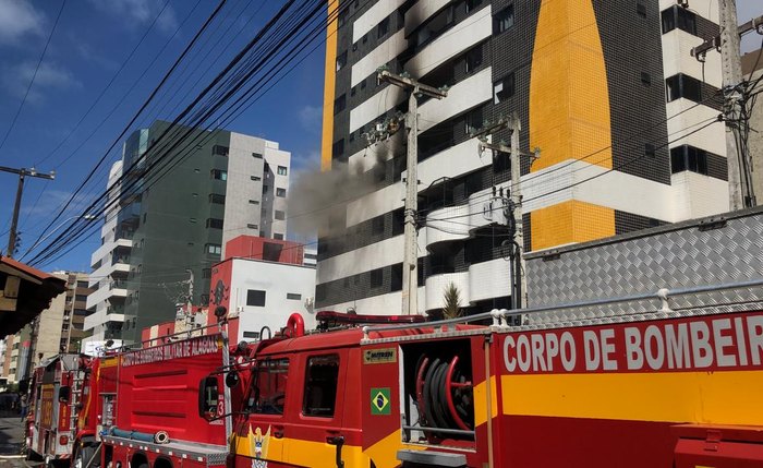 Mulher morre em incêndio em apartamento na Jatiúca