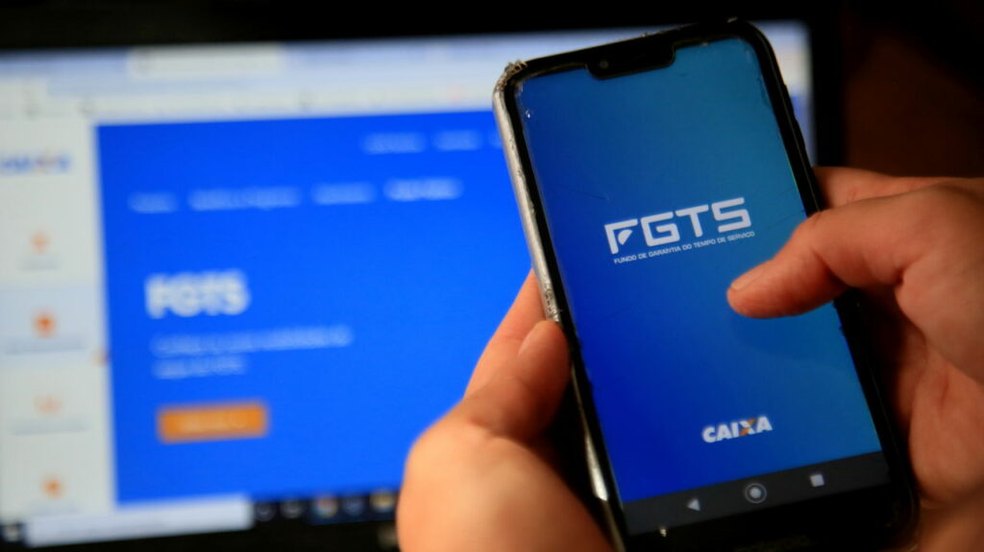 Mais de 8 milhões de trabalhadores começam a receber novos valores do FGTS nesta terça (17)