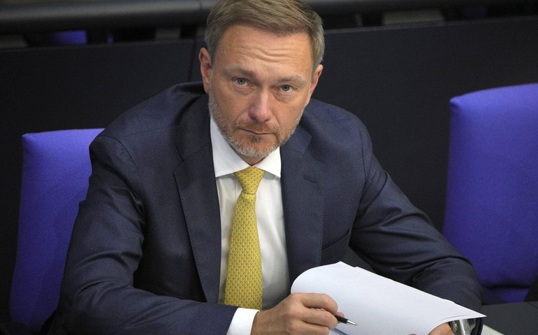 Lindner, líder do FDP abandona a política devido ao fracasso nas eleições alemãs