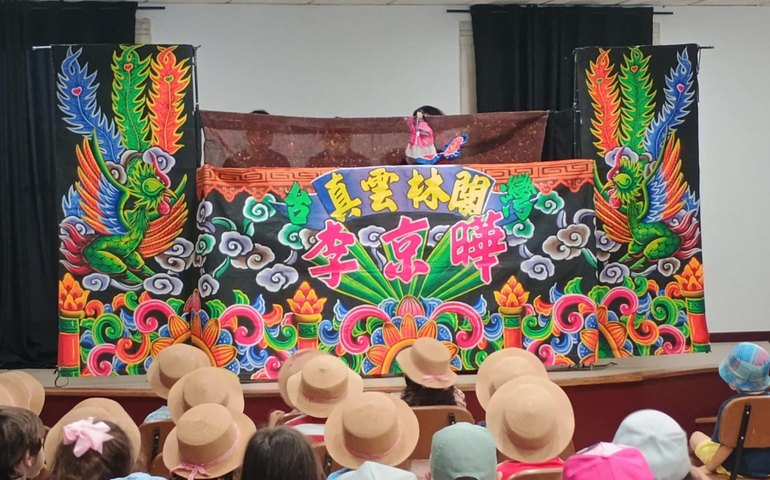  Alagoas Feita à Mão apoia teatro de bonecos Canguelê na 17ª da feira internacional de folclore em Portugal 