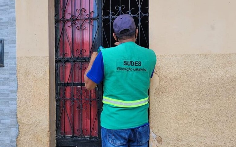Desenvolvimento Sustentável orienta população do bairro Ponta Grossa sobre descarte correto do lixo