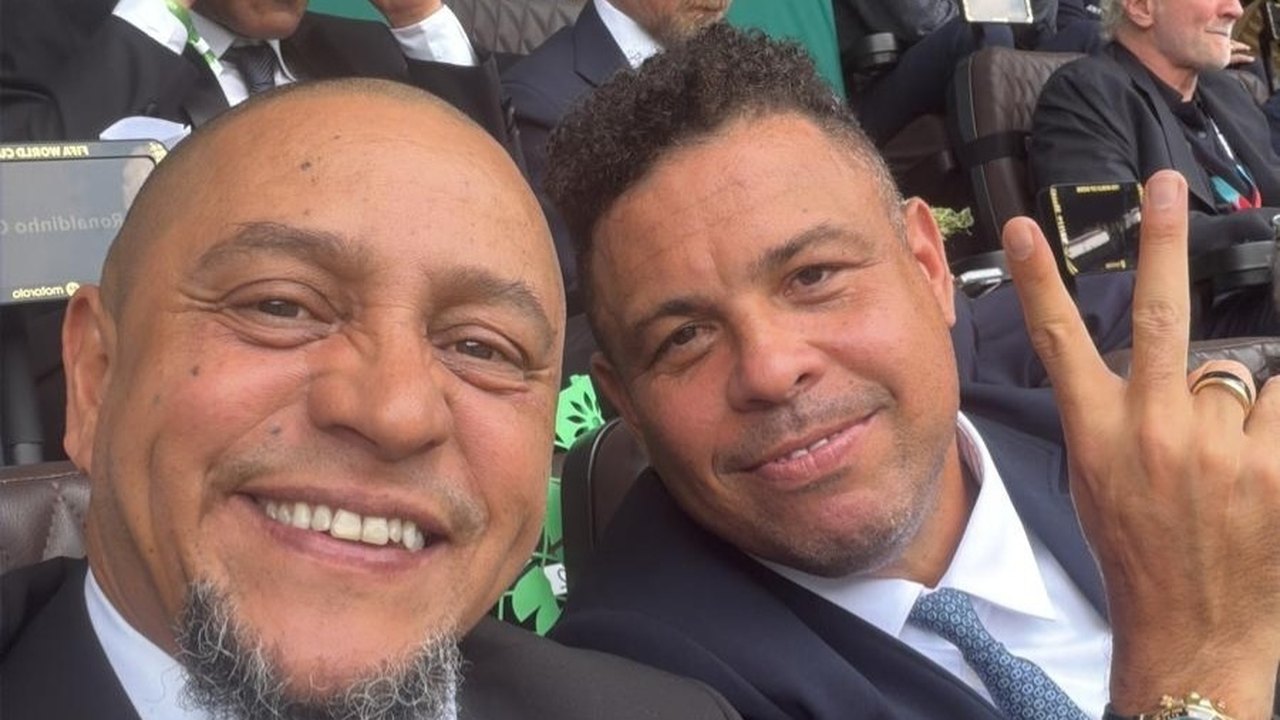 Ronaldo e Roberto Carlos assinam SAF de tradicional clube paulista