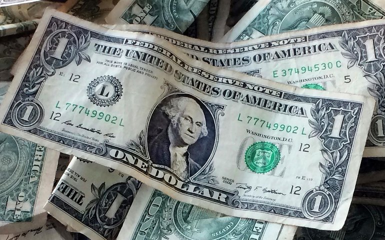 Do exagero militar à redução de receita: o que está causando aumento do déficit e da dívida dos EUA?