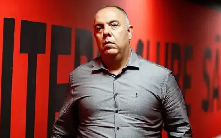 Marcos Braz reclama de som alto em vestiário antes de Corinthians x Flamengo: 'Estarrecedor'