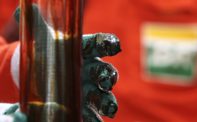 Petrobras informa ter atingido meta de produção anual em 2022