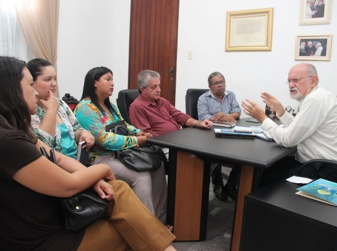Sete apresenta Juventude Empreendedora a arcebispo de Maceió