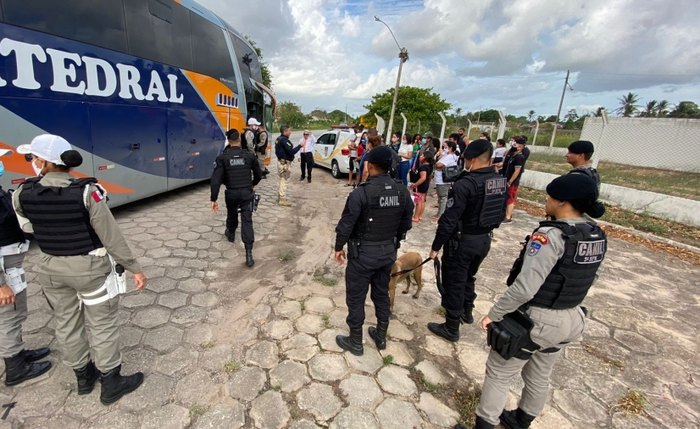 Ação integrada ente Polícia Militar e Rodoviaria Federal