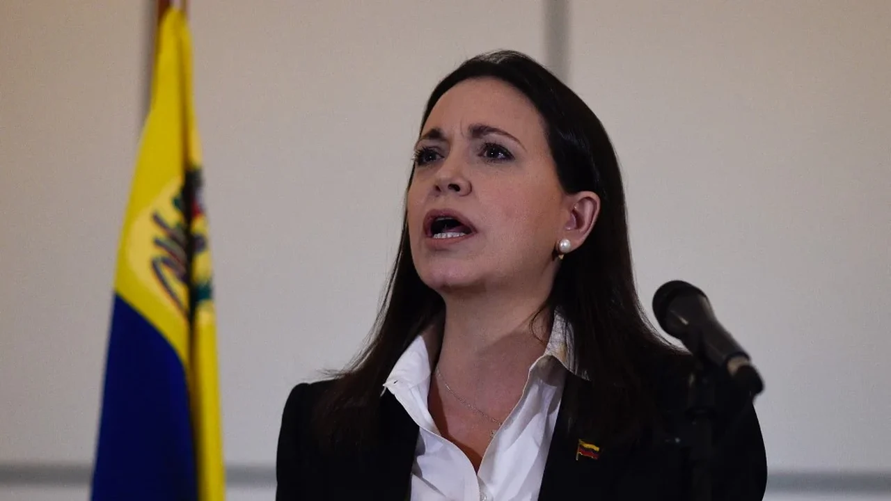Venezuela; oposição cobra fechamento de centros de votação e pede por apuração